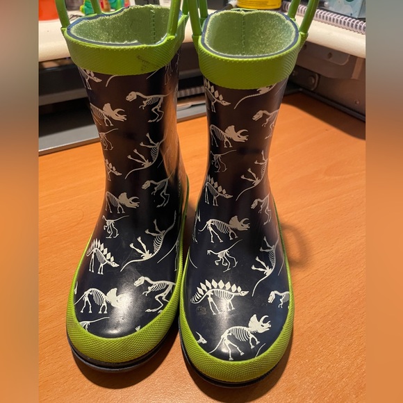 Lily and Dan Dino rain boots, kids size 8 - Picture 1 of 5